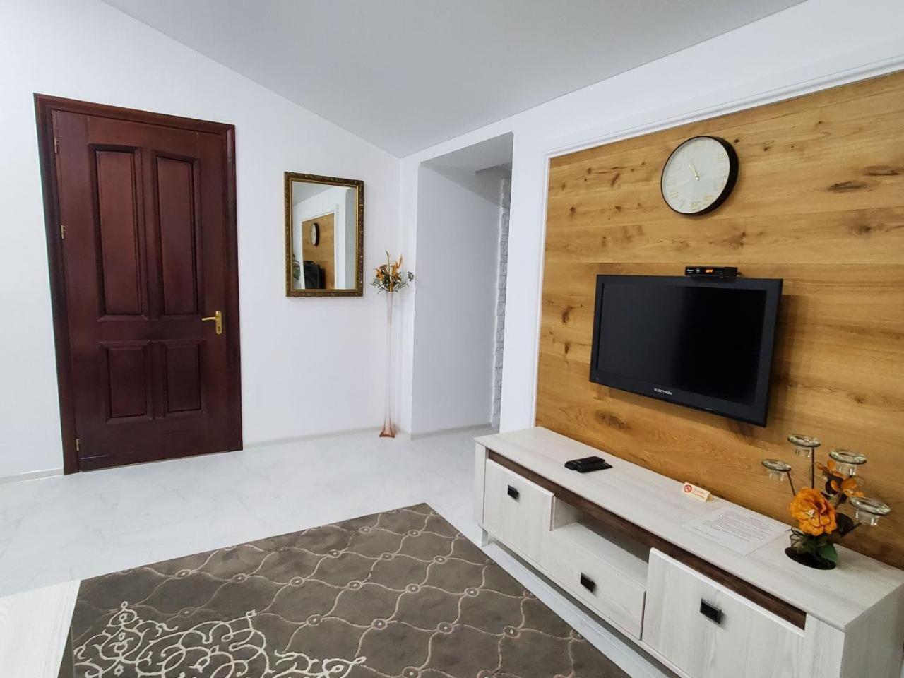 Hetman Hotel Kamieniec Podolski Zewnętrze zdjęcie